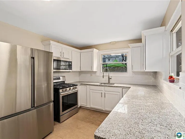528 N Mohr St — Photo 13