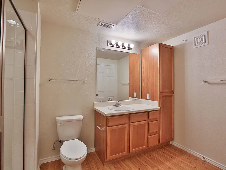 Cedars of Elk Drive 55+ Apartments — Photo 25