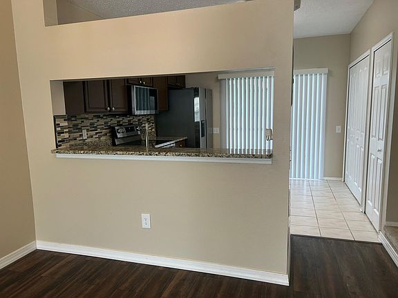 4th image of 12392 Berkeley Square Dr