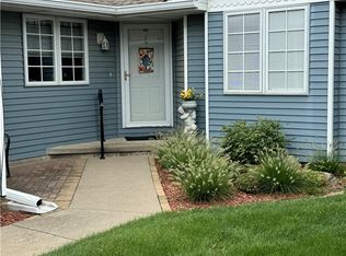 335 Laurel St, Waukee, IA 50263