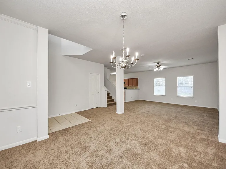 6702 Albion Crescent Dr — Photo 4