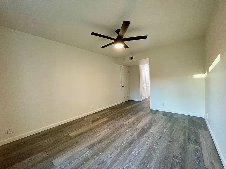 11517 Fury Ln #61 — Photo 16