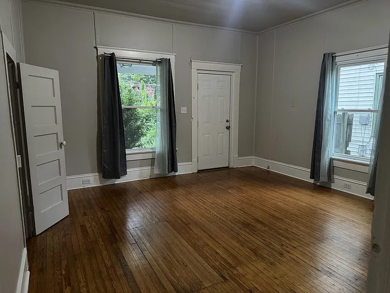530 Park Ave #530 — Photo 4