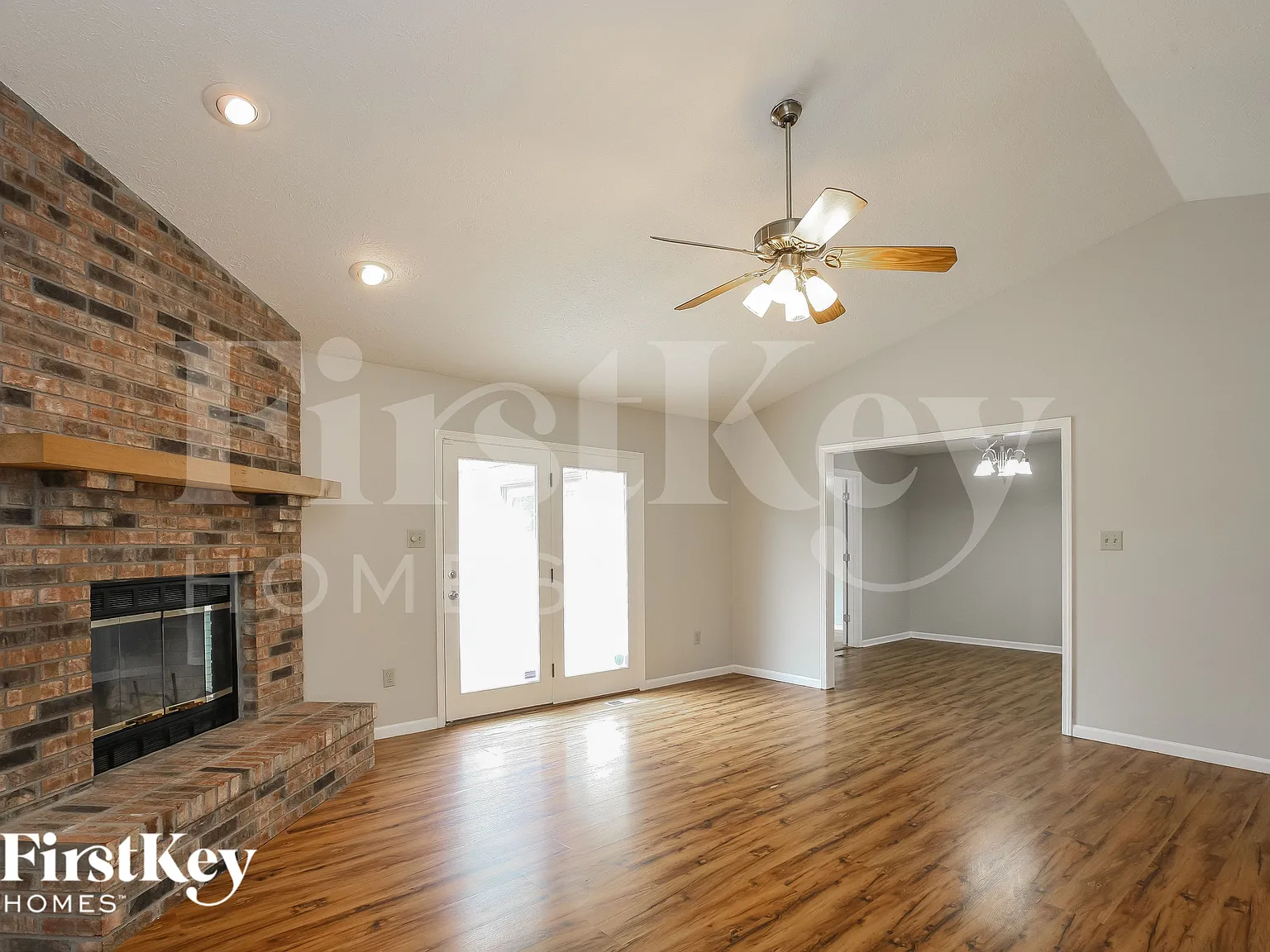 4 bed, 2.0 bath, 1668 sqft, $2,310 — Photo 3