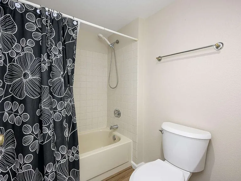12212 N Paradise Village Pkwy S — Photo 57