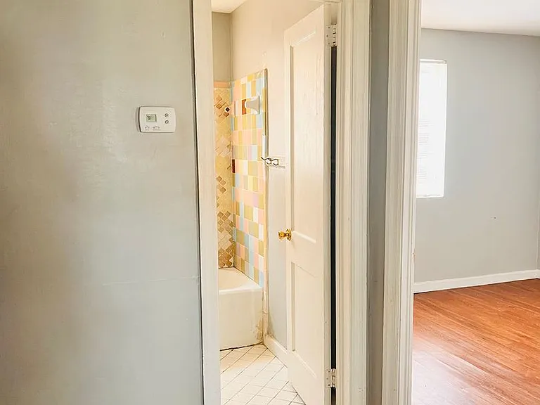 901 Central Dr — Photo 4