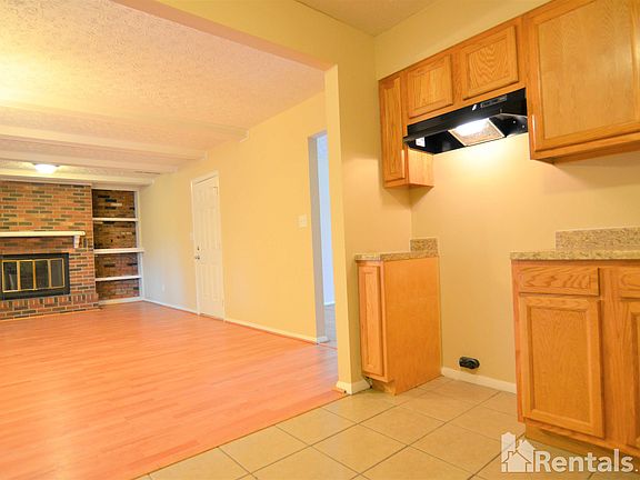 4th image of 2614 Neptune Ct