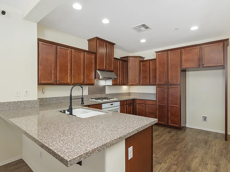8011 City View Pl — Photo 14