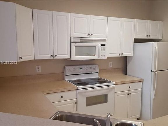 4th image of 4508 SW 160th Ave APT 725