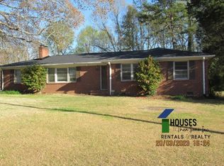 111 Greenbriar Dr, Simpsonville, SC 29680