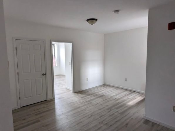 677 Fairfield Ave APT 1