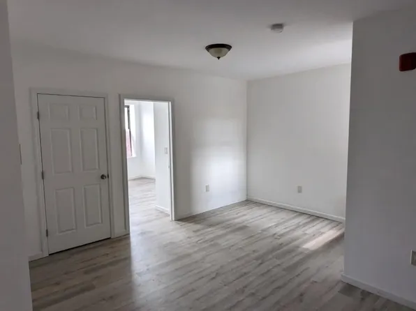 677 Fairfield Ave, Bridgeport, CT