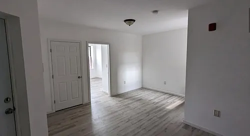 677 Fairfield Ave #1 Photo 1