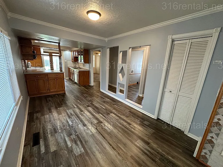1748 S Meridian Ave — Photo 10