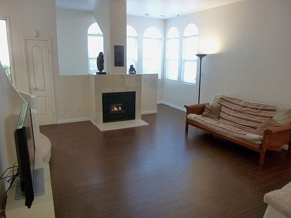 5th image of 408 W Queen St APT 112