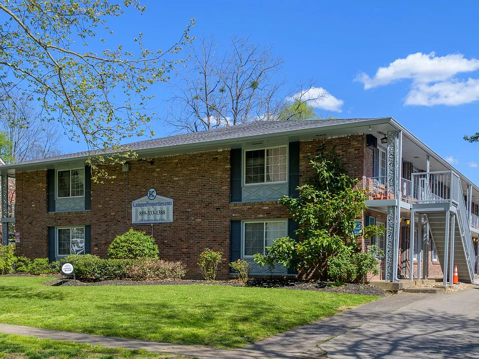 318 Transylvania Park