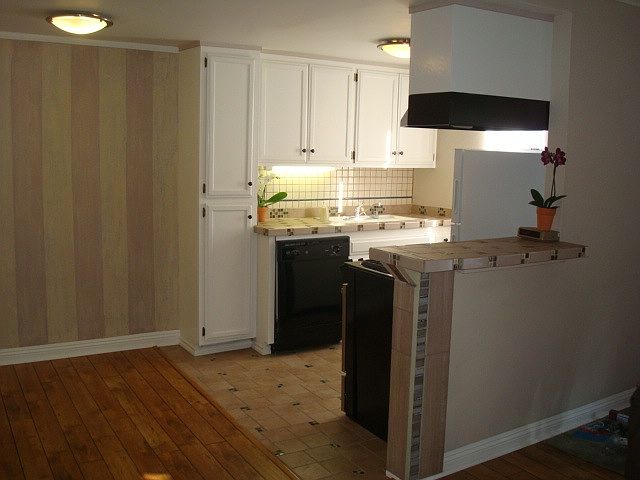 1st image of 5825 Hazeltine Ave APT 3