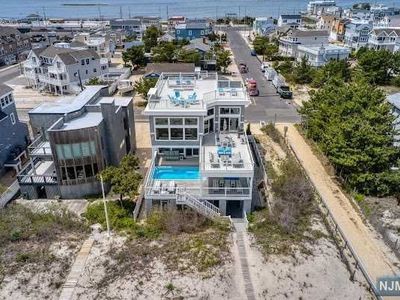 6703 Ocean Blvd, Brant Beach, NJ, 08008