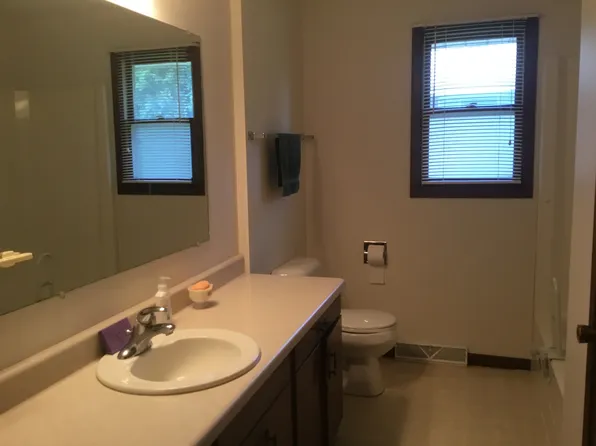 2315 N Concord Dr, Janesville, WI 53545
