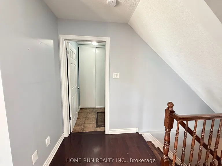 114 Glendore St — Photo 11