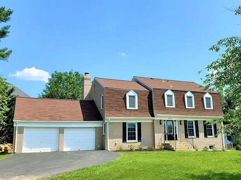 8156 E Buckspark Ln — Photo 2