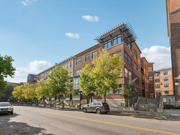 209 8th St E APT 303, Saint Paul, MN 55101