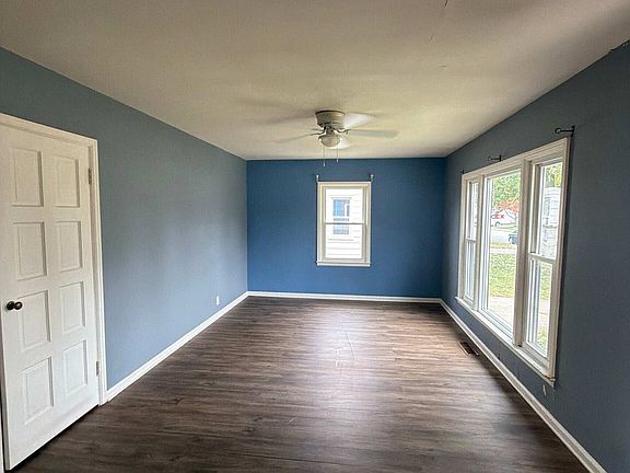2nd image of 5762 Speedway Dr