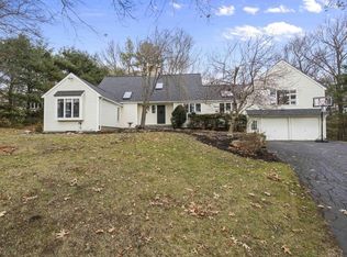 19 Farm Hill Rd, Natick, MA 01760