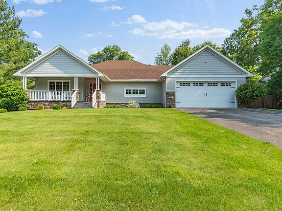 2nd image of 1811 Wildflower Ln NE