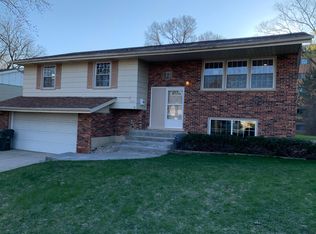 17319 Burr Oak Ln, Hazel Crest, IL 60429