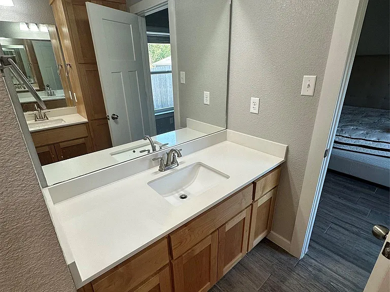 3102 Stonewall Dr #B — Photo 17