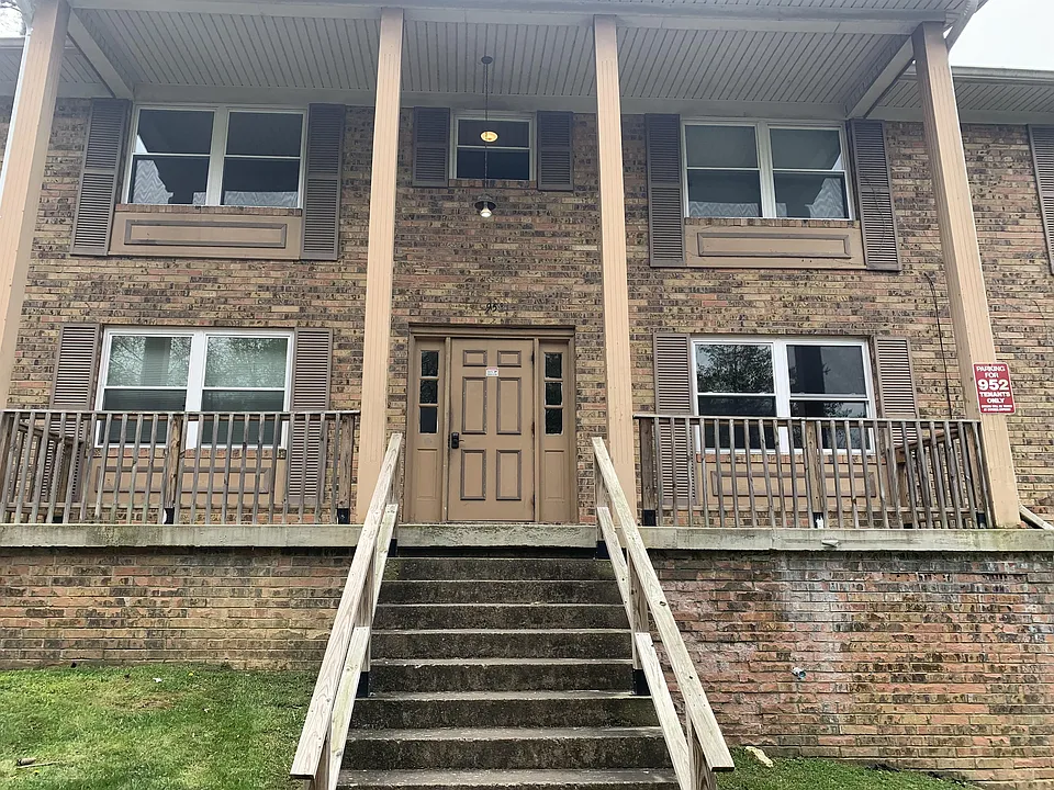 952 Chadwick Dr