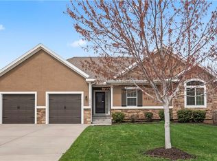 18410 W 194th St, Spring Hill, KS 66083