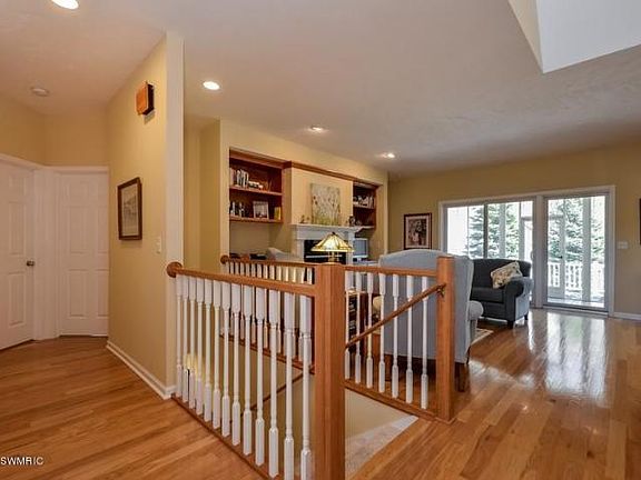 3rd image of 1005 Richland Ct