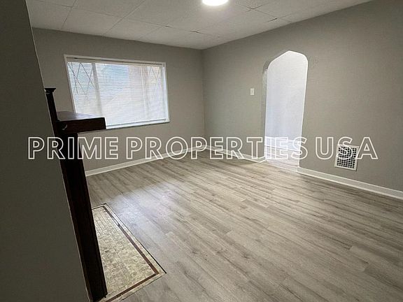 3rd image of 205 Dengler St