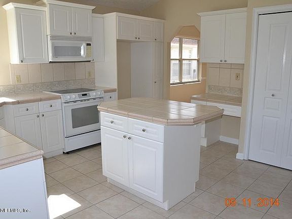 5th image of 3746 Constancia Dr