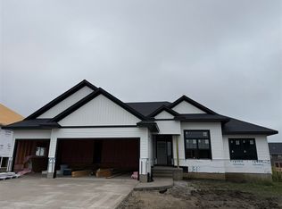 60 S Seven Oaks Rd, Northliberty, IA 52317