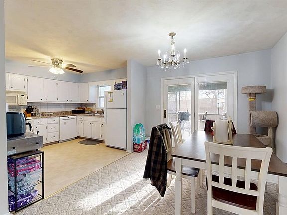 5th image of 3902 Greenridge Dr