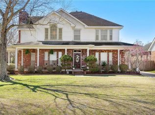 166 Oak Manor Ln, Saint Rose, LA 70087