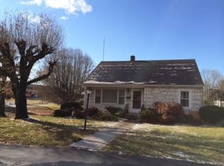 203 Ashby Ave, Elkton, VA 22827