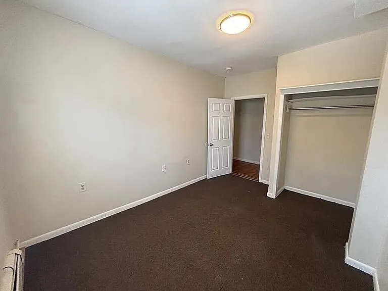 256 Ontario St — Photo 7