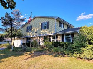 2317 Misty Ln, Waukesha, WI 53186