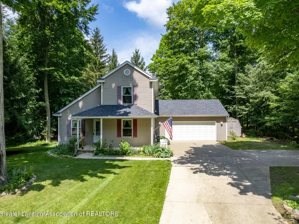 10456 Hardwood Trl, Perrinton, MI 48871