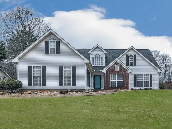 4006 River Elan Dr, Gainesville, GA 30507