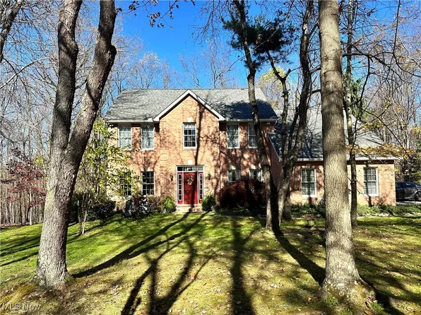 49698 Parkview Dr, East Liverpool, OH 43920