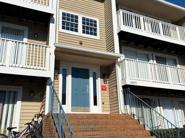 1604 Arlyn Cir, Charlotte, NC 28213