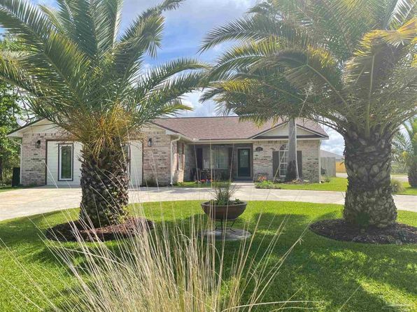 3244 Spanish Cove Dr N