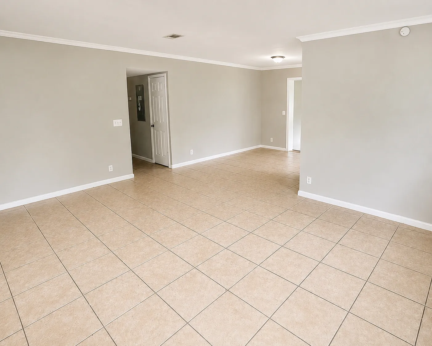 3 bed, 1296 sqft, $1,895 — Photo 3