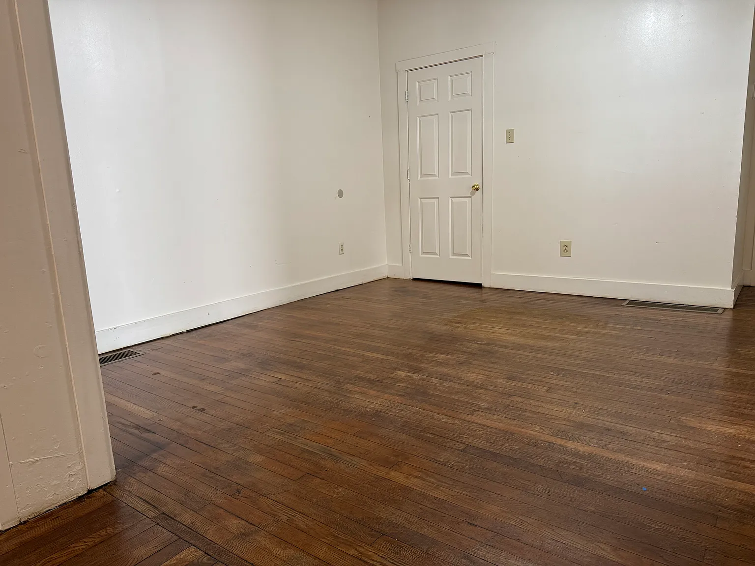 2 bed, 1200 sqft, $1,100 — Photo 3