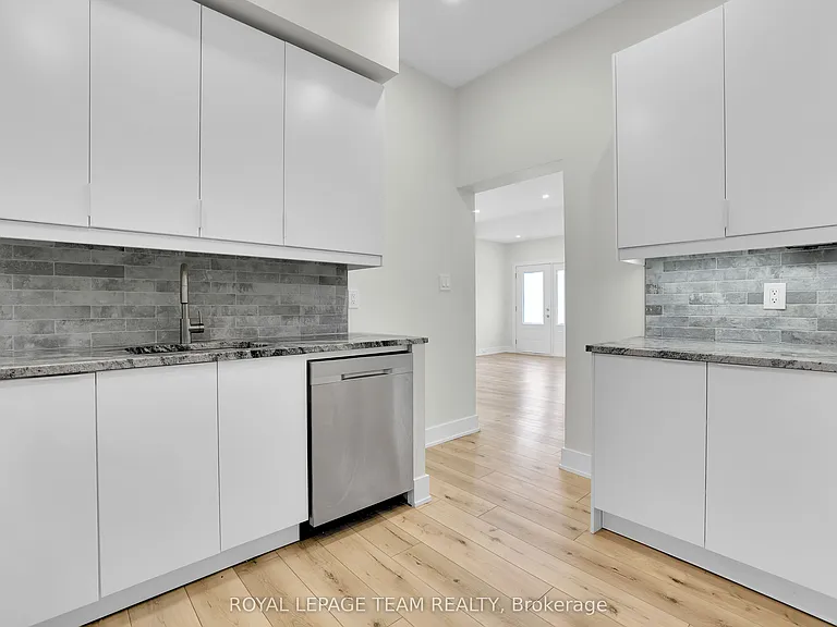 531 McLeod St #A — Photo 14